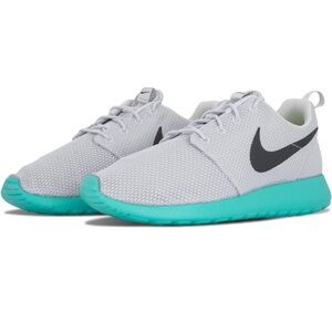 NIKE ROSHE ONE PURE PLATINUM/ANTHRACITE 
Size 10